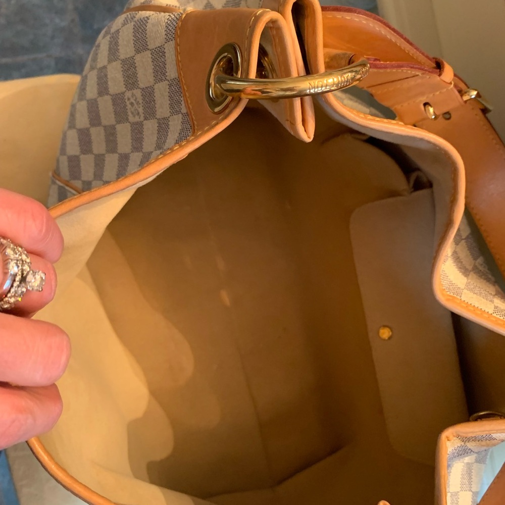 Louis Vuitton Galliera GM Azur - Picture 12 of 17